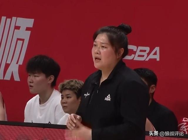 BOB半岛平台-历史罕见一幕！WCBA总决赛G4山西女篮临阵换帅 助理教练力挽狂澜